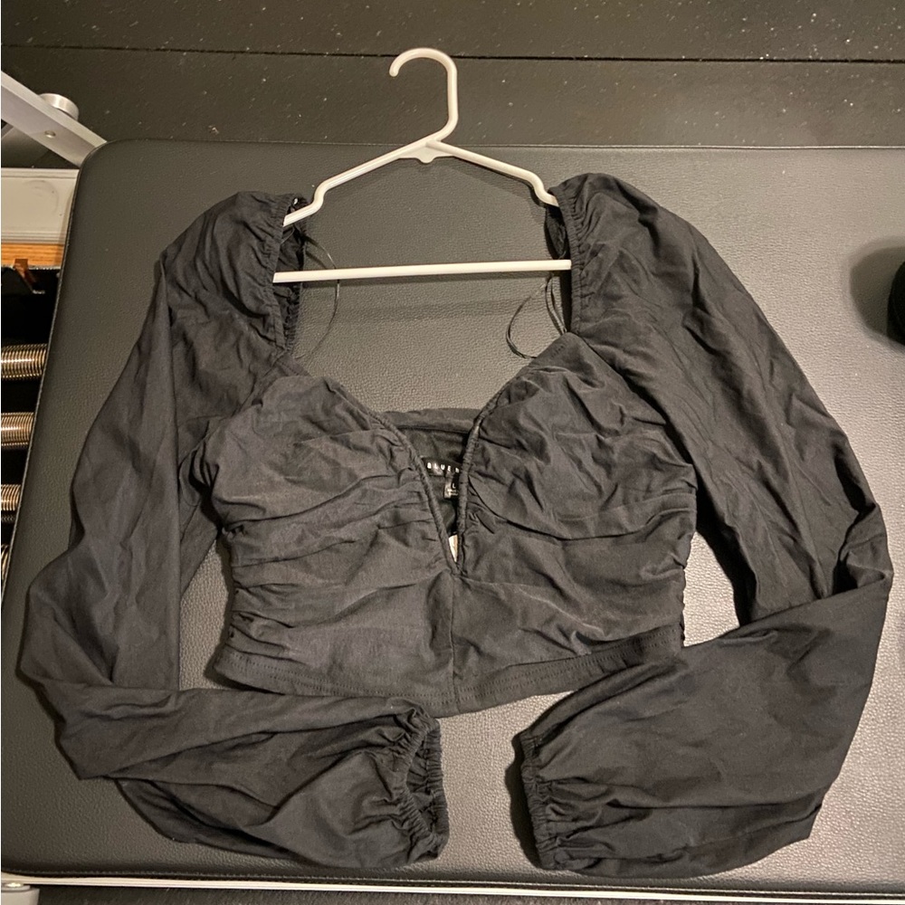 Blue Blush Irina Cropped Top with Puff Sleves and V-neck Size Large